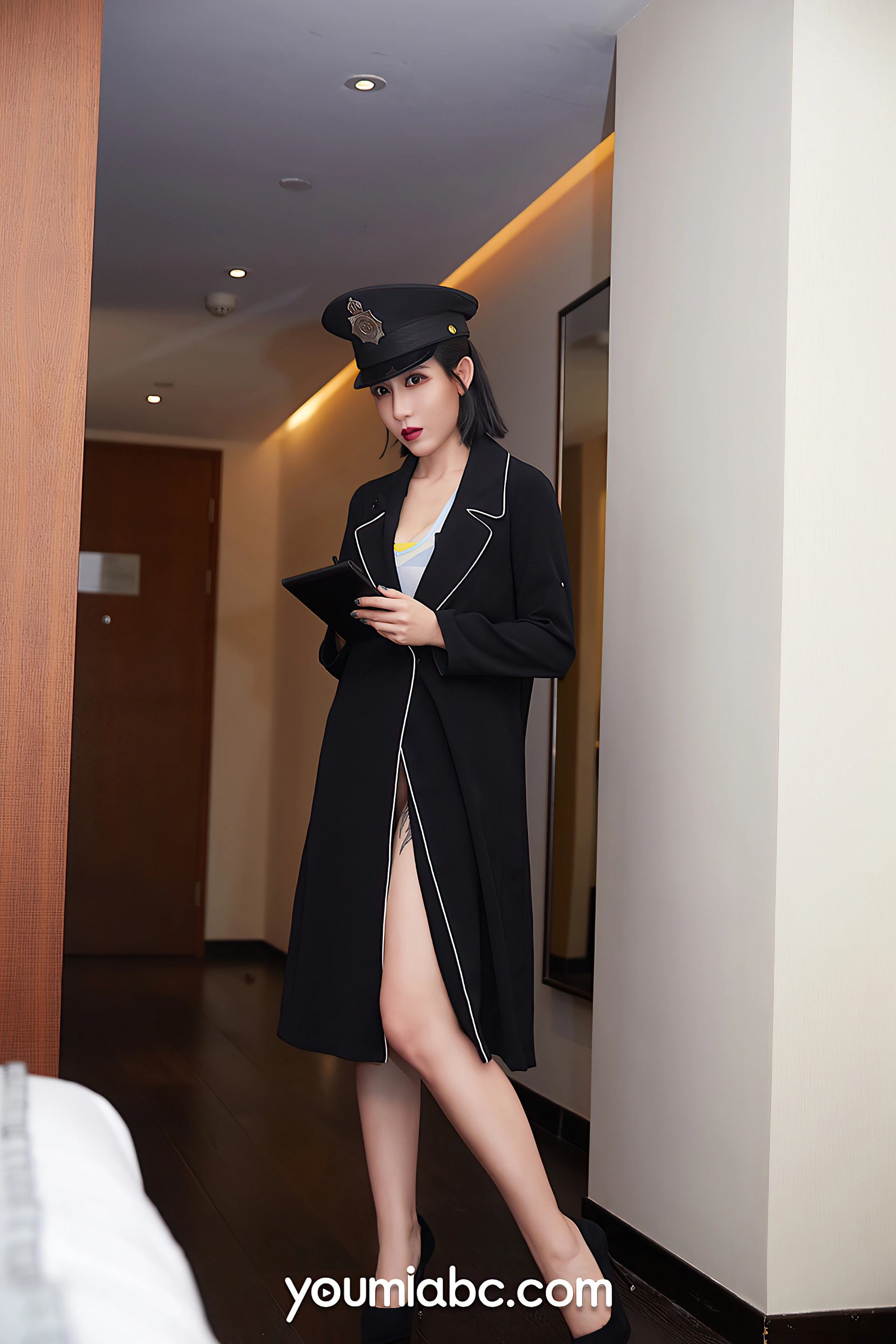 YouMi尤蜜 - 2021.12.08 娇蛮女警 安妮斯朵拉 1